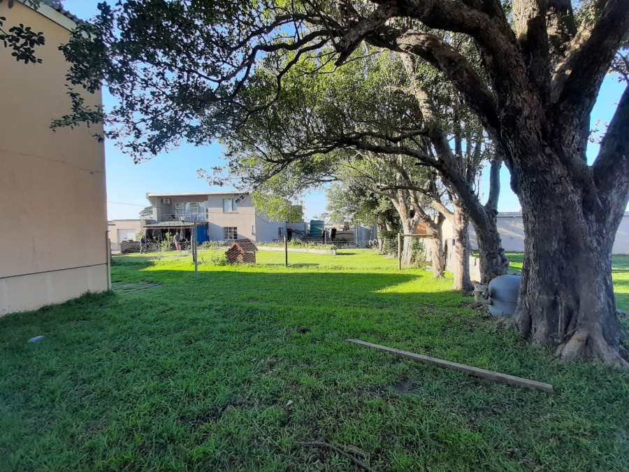 10 Bedroom Property for Sale in Cove Ridge East Eastern Cape